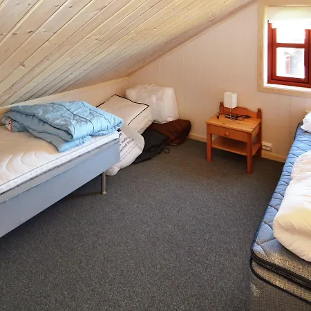 Four-Bedroom Holiday Home In Aseral 6 *